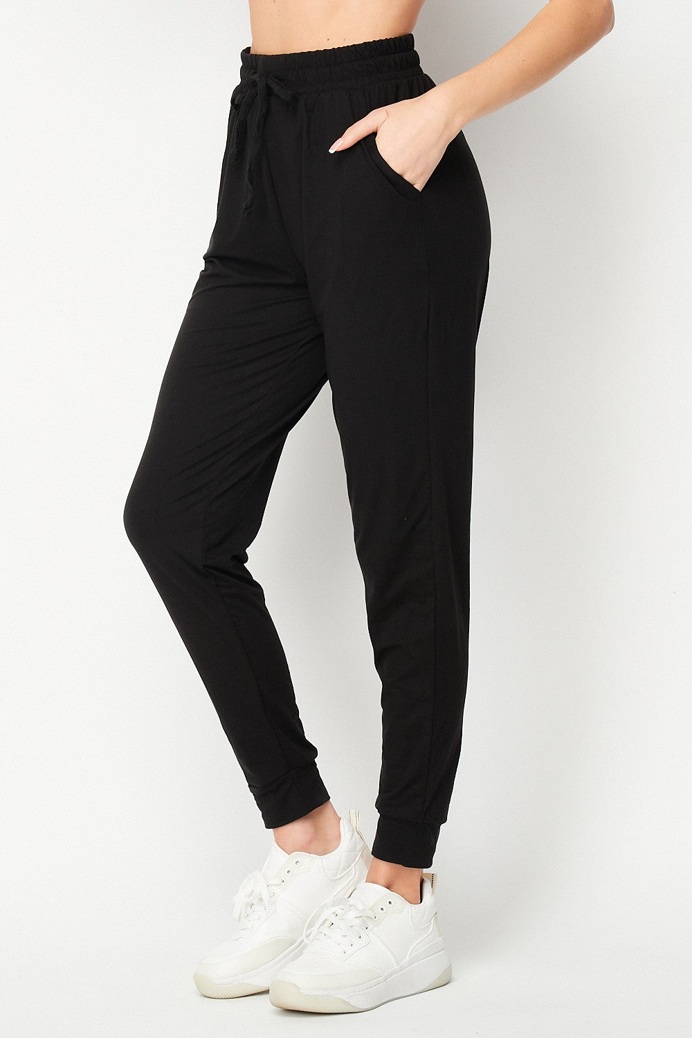 Black Plus Solid Brused Jogger Pants 3/4/25 9674