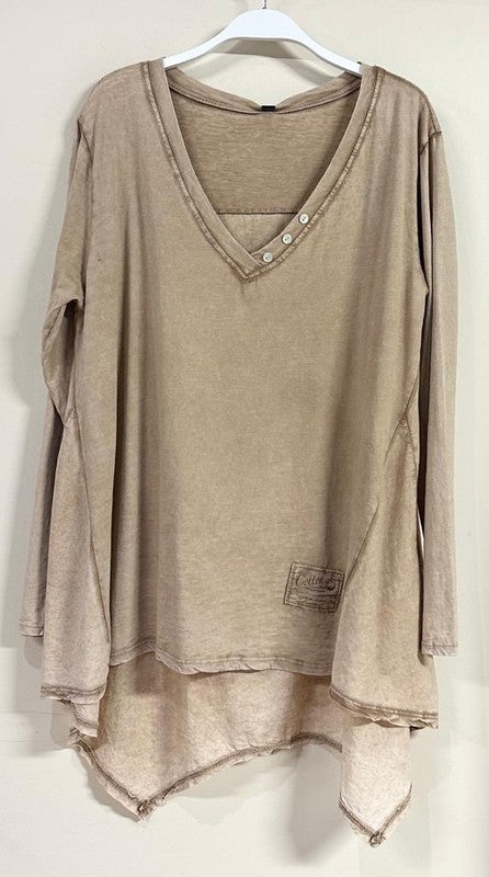 Light Camel Mineral Dye Three Button High Low Jersey Venti Shirt 6/13/23 6417