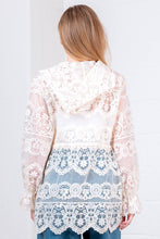 BLACK LONG ELASTICIZED HOODED LACE JACKET