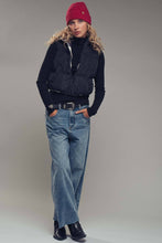 Black Reversible Cropped Puffer Urban Daizy Vest