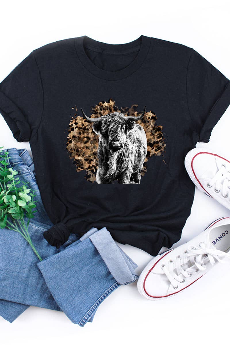 Black Highland Cow Unisex Short Sleeve Tee
