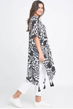 Black Geometric Art Kimono