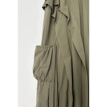 X9932CP Ruffle Cargo Wide-Leg Pants: BLACK / M