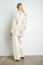IT3269 Metallic Foil Long Sleeve Button Down Shirt: Silver / L
