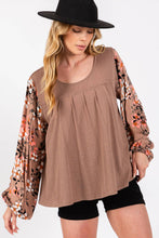 Brown Floral Contrast Solid Sage+Fig Top
