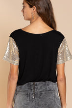 Black Sequin Short Sleeve Low V Neck Casual Knit POL Tee 6/19/23 6467