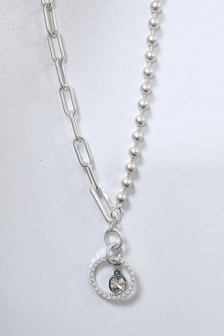 Pearl pendant necklace: White