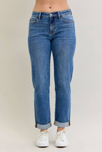 Medium Mid Rise Boyfriend Classic Cuffed Judy Blue Jeans