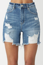 Medium High Rise Mid Thigh Distressed Risen Shorts 6/20/23 6488