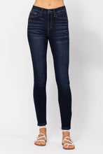 Dark High Waist Handsand Skinny Judy Blue Jeans 9/27/23 7125