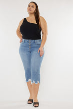 Medium Mid Rise Kancan Capris 5/1/23 6123