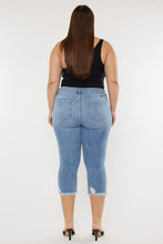 Medium Mid Rise Kancan Capris 5/1/23 6123