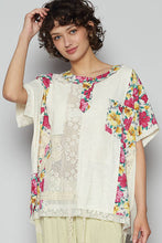 Aqua POL Round neck short sleeve floral knit rib top