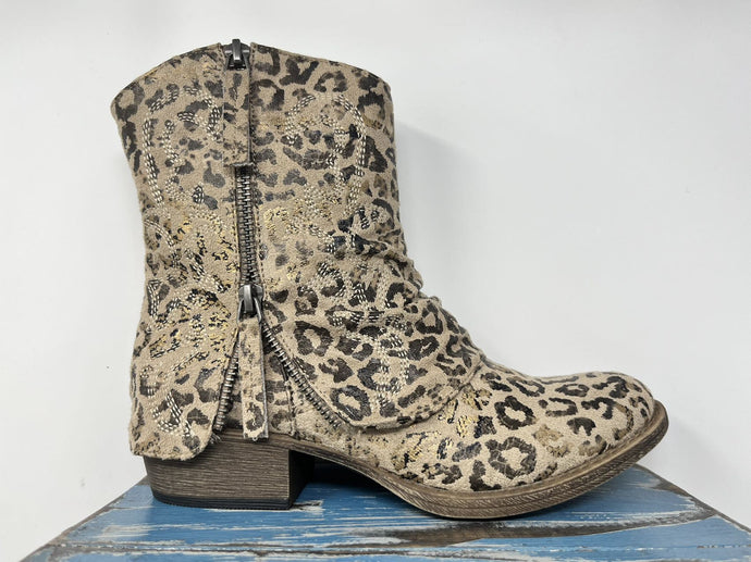 Taupe Leopard Cuffed Stitched Zipper Bootie 9/12/23 6992