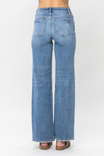 Medium Mid Rise Vintage Wash Wide Leg Judy Blue Jeans 8/18/23 6909