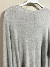 Dove Grey Rock Super Soft Knit V Neck Venti Sweater 9/14/23 7067