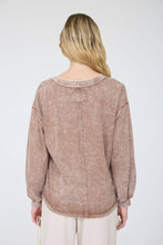 WASHED INVERTED SEAM DETAIL LONG SLEEVE KNIT TOP: EGGPLANT