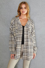 Beige Plaid Oversized Venti 6 Flannel 10/12/23 7195