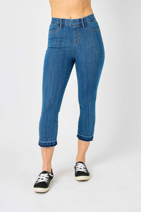 Medium High Waist Pull On Judy Blue Capri 5/22/24 8625