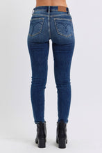 Dark Mid Rise Thermal Skinny Judy Blue Jeans 11/26/24 9350