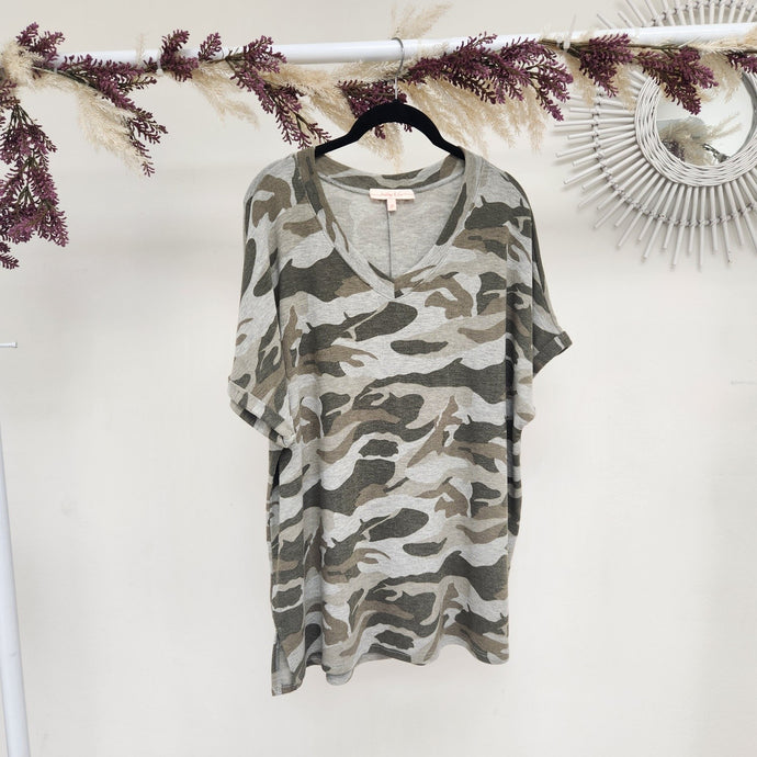 Olive V Neck Short Sleeve Rolled Sleeve Top 8/19/25 1120