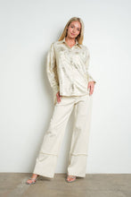 IT3269 Metallic Foil Long Sleeve Button Down Shirt: Silver / L