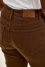 Mahogany High Waist AURORA Weekender w/ Knee Darts Judy Blue Jeans