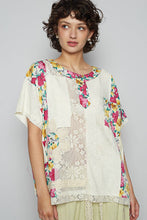 Aqua POL Round neck short sleeve floral knit rib top