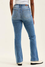 Medium Core High Waist Classic Contrast Wash Bootcut Judy Blue Jeans
