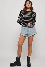 Camo Spring Elastic Waist Cuffed Print Urban Daizy Shorts