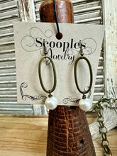 Chained Pearl Necklace