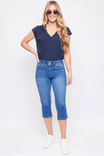 Medium Missy 2 Button Slim Stretch Capri Jeans