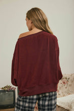 TIERED SLEEVE BOAT NECK EXPOSED SEAM KNIT TOP: DARK BROWN