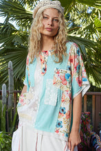 Aqua POL Round neck short sleeve floral knit rib top