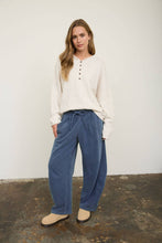 SMOCKED WAIST DRAWSTRING BARREL LEG SWEATPANTS: MAROON