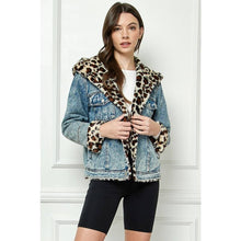 Med Wash Denim Leopard Fur Hoodie Revesible Veveret Jacket