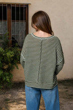 STRIPE SPLIT NECK LONG SLEEVE SEAM DETAIL KNIT TOP: BROWN