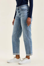 Light Mid Rise "BILLIE" Boyfriend LT Light Iced Judy Blue Jeans