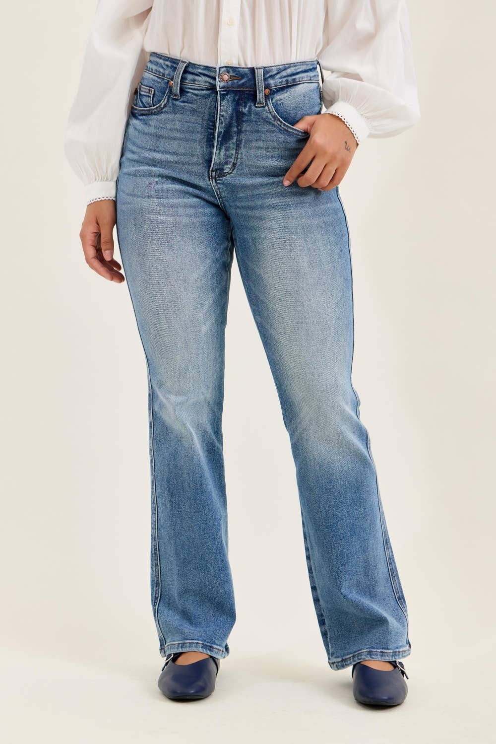 Medium High Waist T.C. DAISY Bootcut Judy Blue Jeans