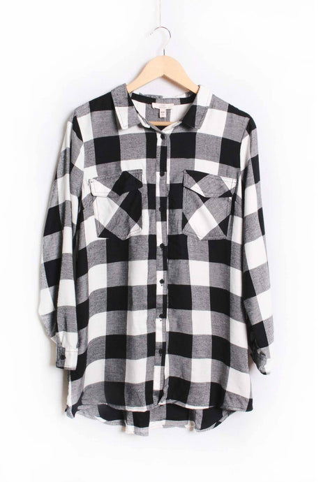 Jet Black White Long Sleeve Two Pocket Plaid Top