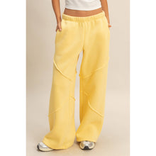 Eggnut Relaxed-Fit Jogger Pants With Pocket Detail