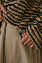 HT3686 Mandy Half Zip Fleece Pullover (TAUPE/BLACK): TAUPE/BLACK / S-M-L (3-2-1)