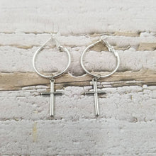 Cross Earring: Silver