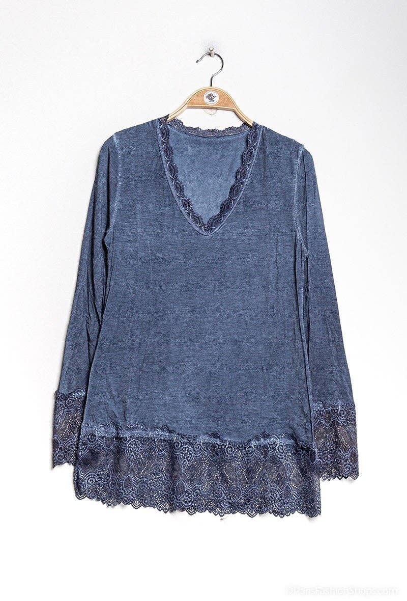 Navy T-shirt with lace