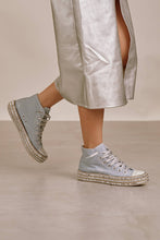MX-CHANTEL - Studded High Top Sneakers: Blue / Standard / 6(1)-6.5(1)-7(1)-7.5(2)-8(2)-8.5(2)-9(2)-10(1)