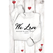 WE LOVE MINERAL GRAPHIC SWEATWHIRTS: MINERAL HOT PINK