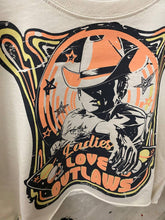 Natural Ladies Love Outlaws Vintage Relaxed Crop T-shirt