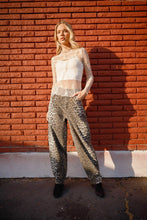 Leopard Leopard Garment Washed Mid Rise Loose Jeans
