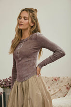 WASHED LONG SLEEVE RIBBED HENLEY KNIT TOP: LIGHT OLIVE