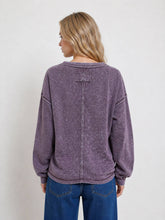 WASHED INVERTED SEAM DETAIL LONG SLEEVE KNIT TOP: EGGPLANT